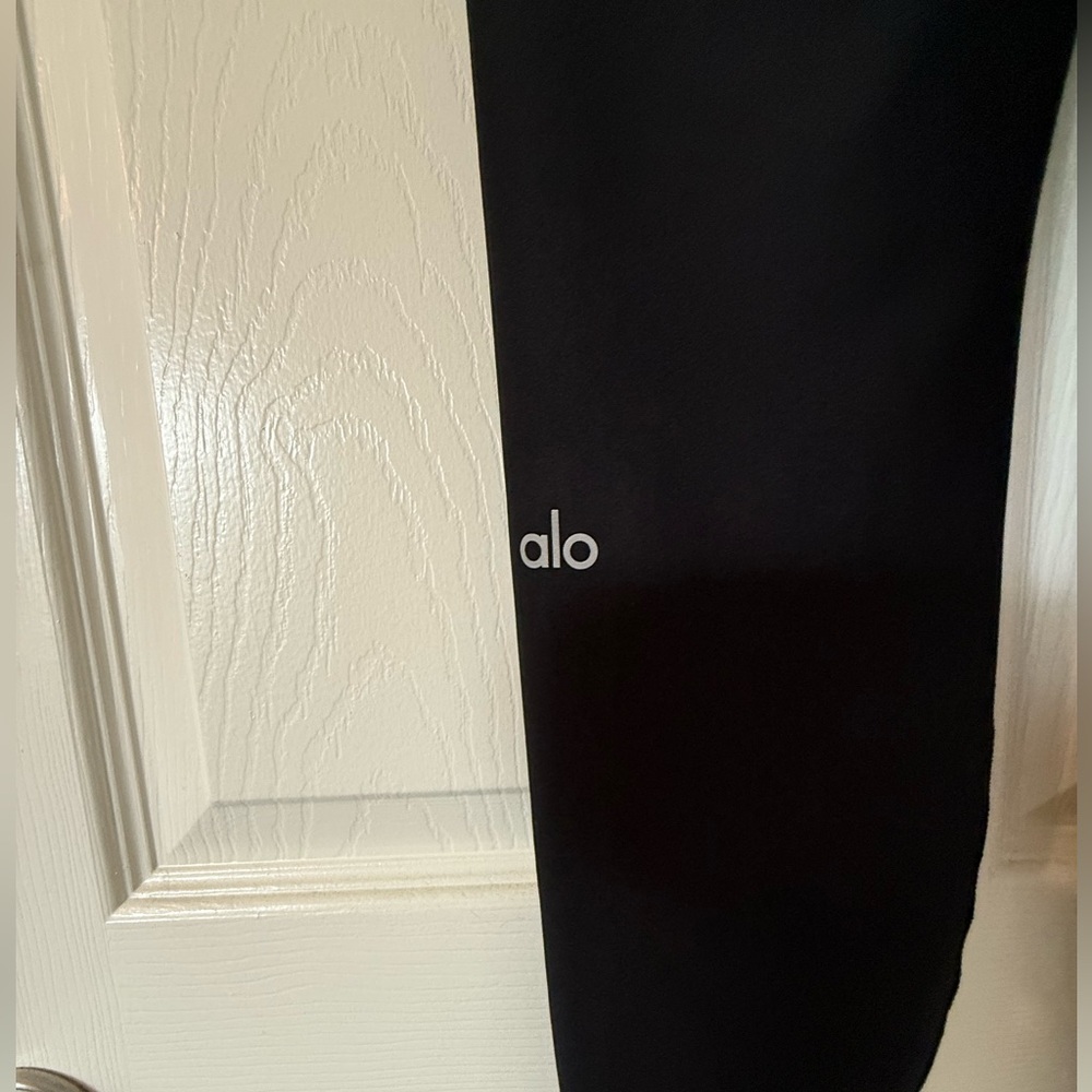 Alo High Waist Airlift Leggings - Picture 5 of 7